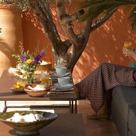 Riad Antara-2